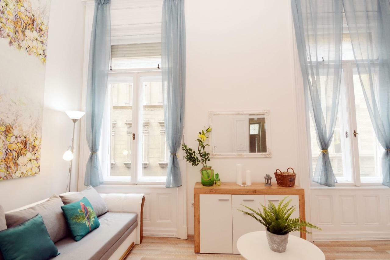 Lillybeth City Center Apartments Boedapest Buitenkant foto