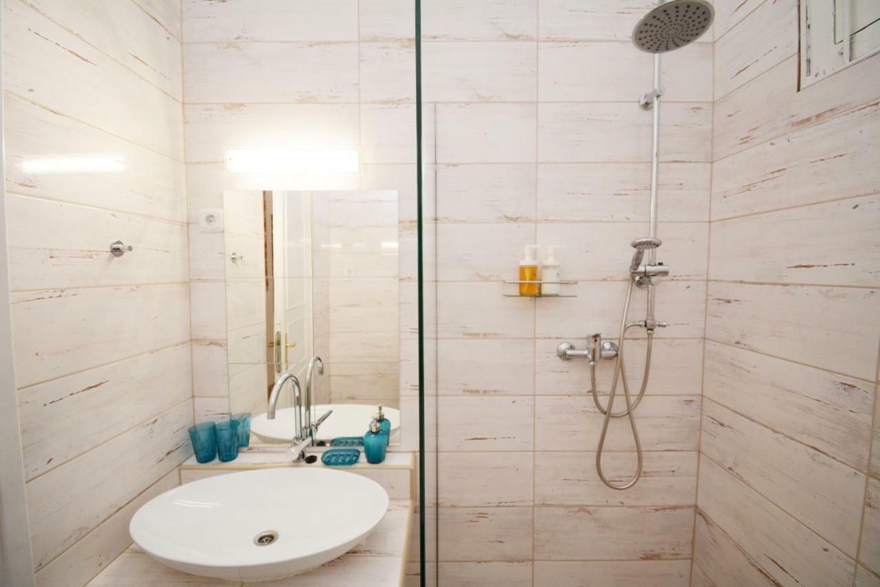 Lillybeth City Center Apartments Boedapest Buitenkant foto