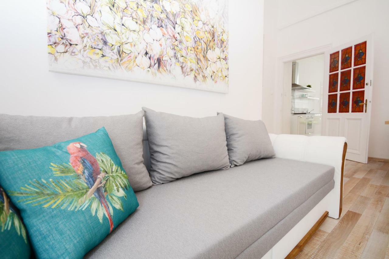 Lillybeth City Center Apartments Boedapest Buitenkant foto