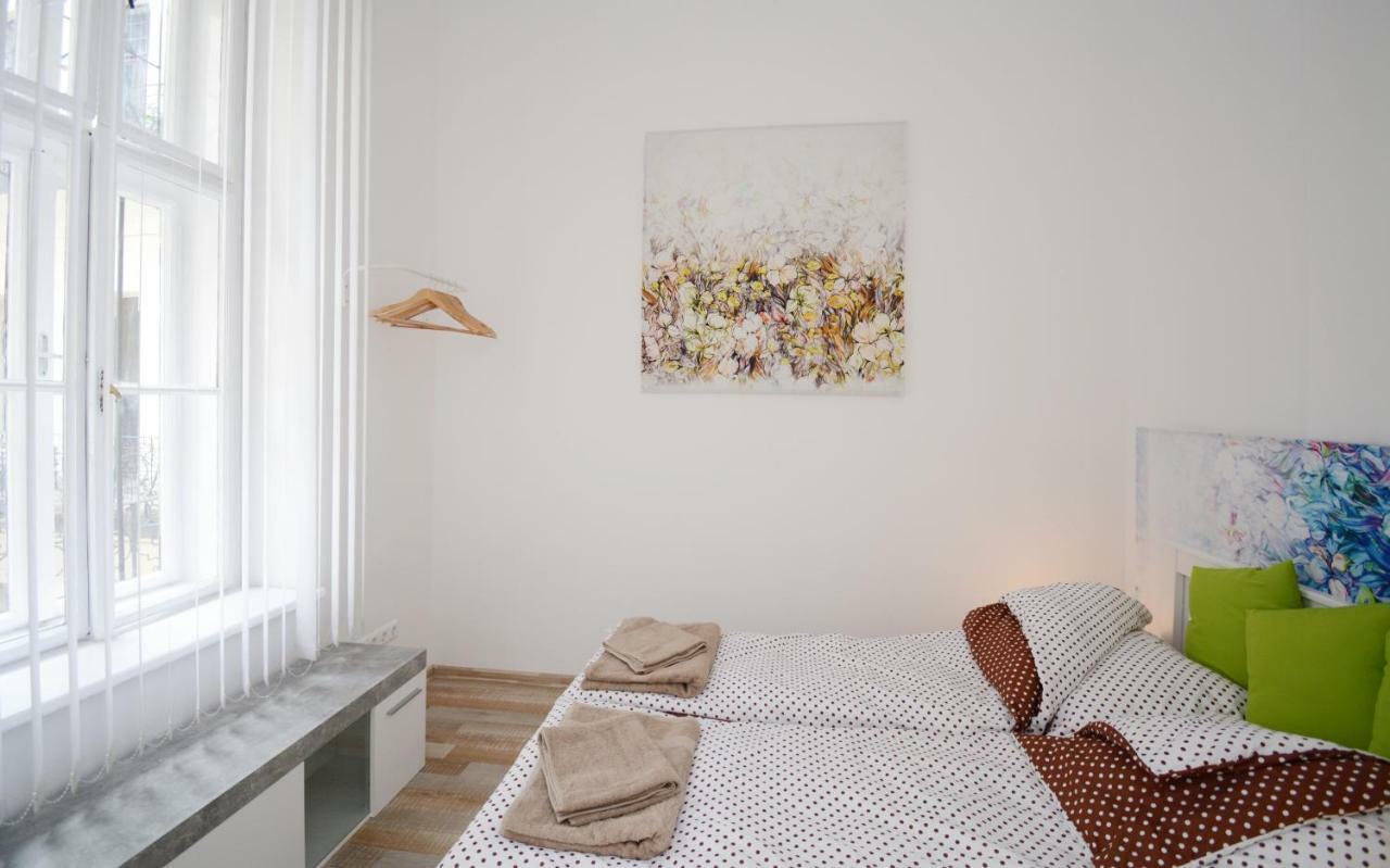 Lillybeth City Center Apartments Boedapest Buitenkant foto